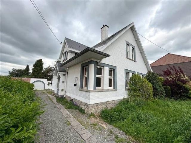 Villa en semi plein pied + garage et jardin