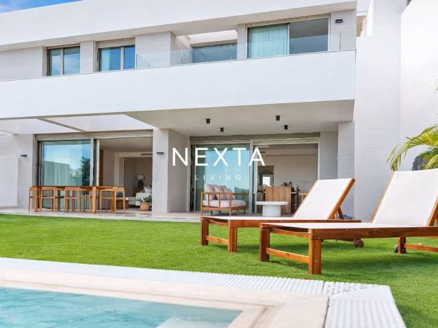 Villa en Siete Palmas con jardín, piscina privada y amplias. 241m² Barranco de La Ballena