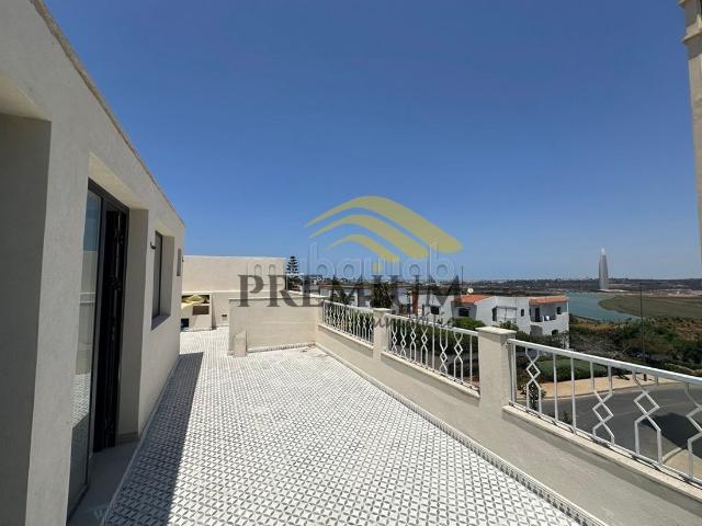 Villa entierement renovee avec une superbe vue