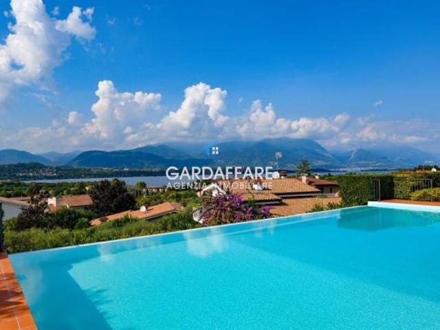 VILLA ESCLUSIVA VISTA LAGO MOZZAFIATO CON PISCINA PRIVATA A MANERBA DEL GARDA