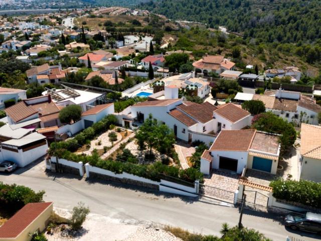 Villa espaciosa con vista al mar y apartamento para invitado. 224m² Pedreguer
