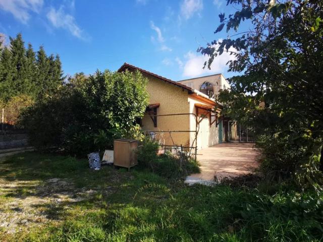 VILLA ET BATIMENT