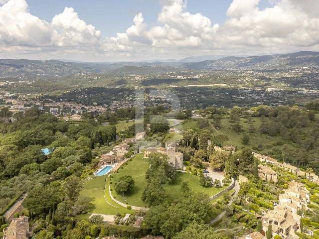 Villa exceptionnelle au sein du prestigieux Domaine de Casteller