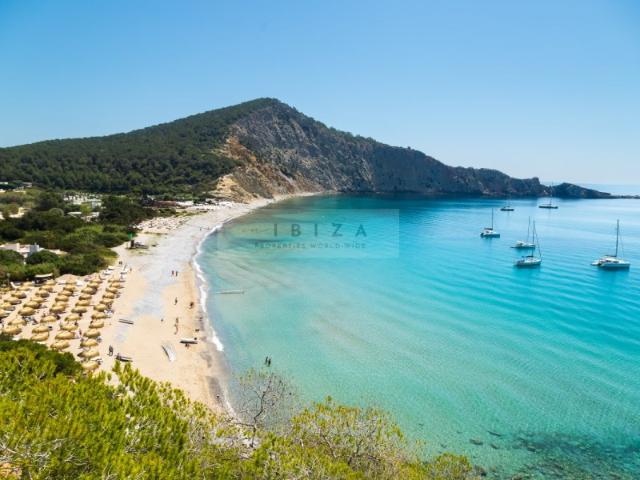 Villa Exclusiva con Anexo y Piscina en Cala Jondal