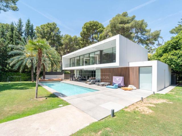 Villa exclusiva en venta en la zona de Godella/Rocafort, una. 594m² Campo Olivar