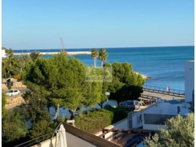 Villa exclusiva junto al mar en LAmpolla con vistas al Mediterráneo, piscina