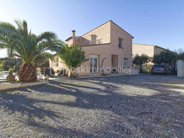 Villa F4 139 m² avec piscine