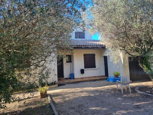 Villa F4 sur 1.202 m² située sur les hauteurs de VILLEVIEILLE. 30250