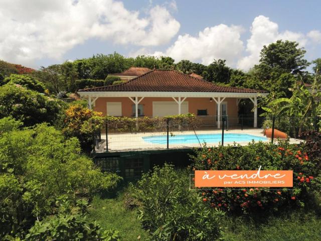 Villa F5 avec piscine et vue mer + bungalow LE DIAMANT