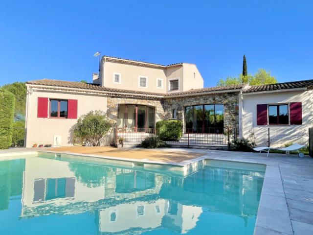 Villa familiale 180m2 Piscine Jardin