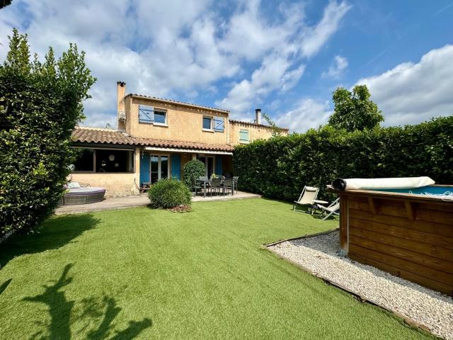 Villa familiale 4 pièces avec jardin, piscine hors sol et ga. 93m² La Colle sur Loup