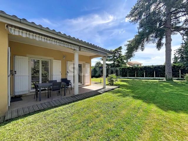 Villa familiale 5 chambres avec terrain et dépendance Gleizé