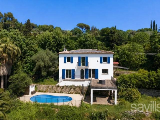 Villa familiale avec vue mer et village