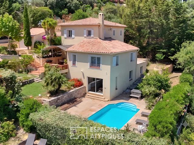 Villa familiale avec jardin et piscine à la Serinette