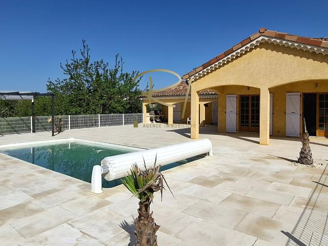 Villa familiale avec piscine Sud Ardèche Ruoms 140m² Ruoms