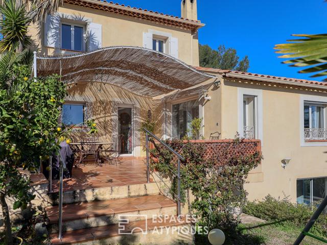 Villa familiale d'architecte avec jardin et piscine
