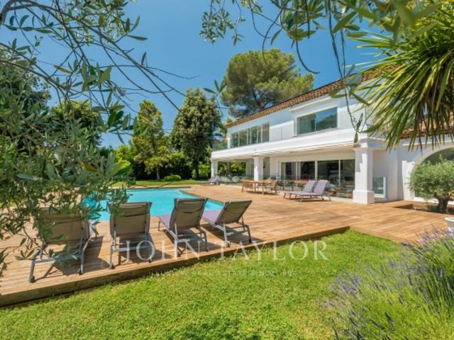 Villa familiale d'exception dans un domaine privé