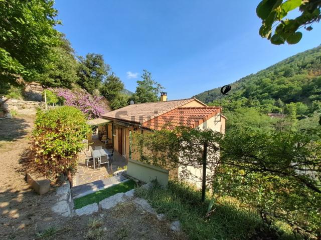 Villa familiale de 109 m2 avec logement indépendant et garage sur 2 000 m2 de terrain