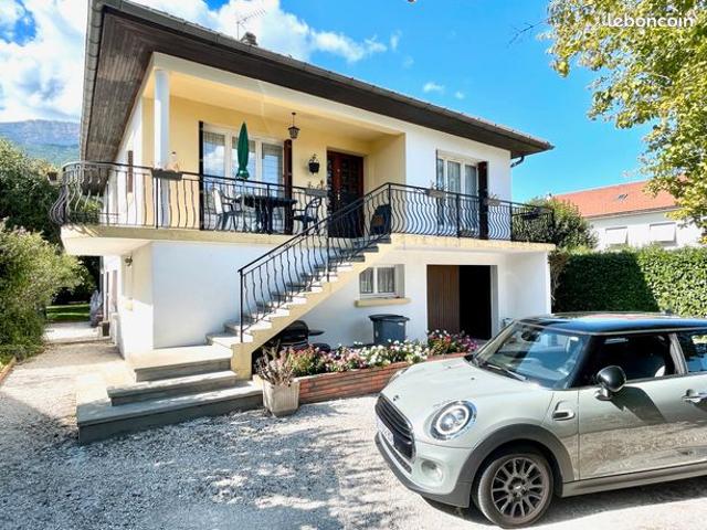 Villa familiale de 141 m² avec appartement indépendant – Claix