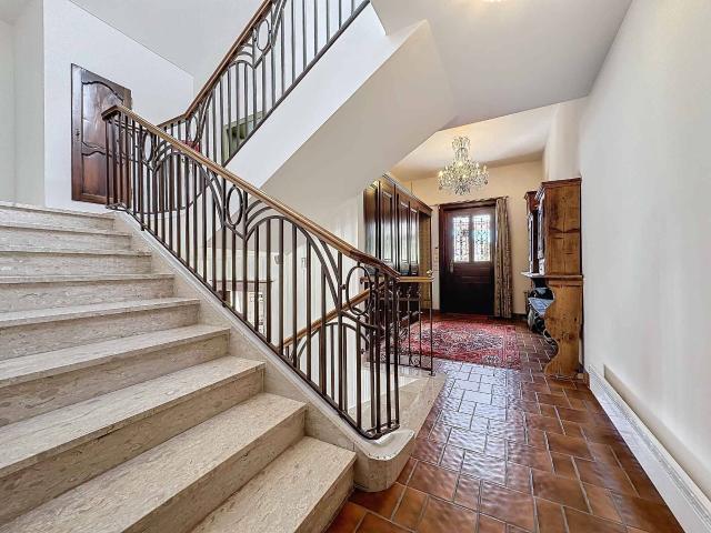 Villa familiale de 230m² avec vue panoramique | dreamo. Ch