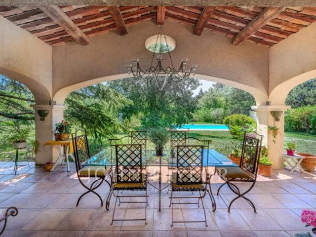Villa familiale de style provençal – Grasse Saint Jacques