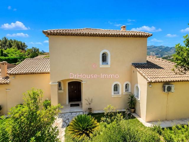 VILLA FAMILIALE DE STANDING AU SEIN D'UN DOMAINE PRIVÉ Marseille 12ème