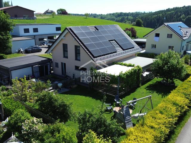 Villa familiale moderne avec grand jardin