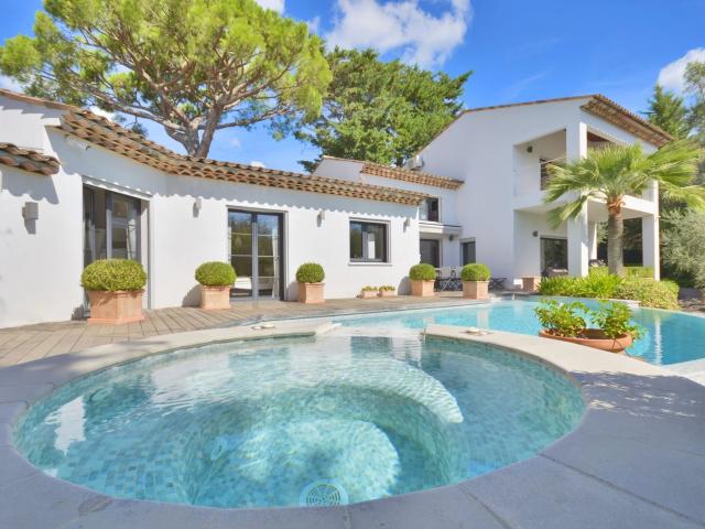 Villa familiale moderne de haut standing 281m² Le Cannet