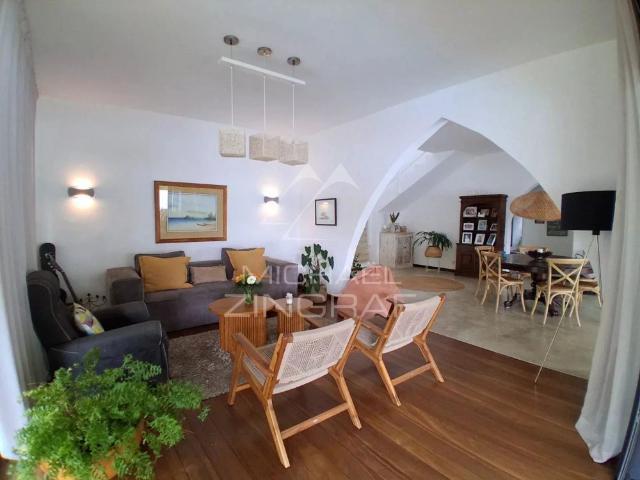 Villa familiale meublée de 4 chambres avec piscine