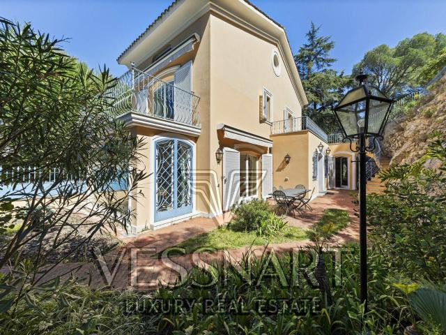 Villa familiale tout proche d'une belle plage 240m² Saint Jean Cap Ferrat