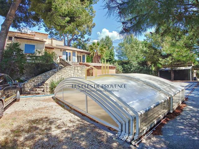 Villa familiale Type 5 avec piscine et jardin arboré à Rogna
