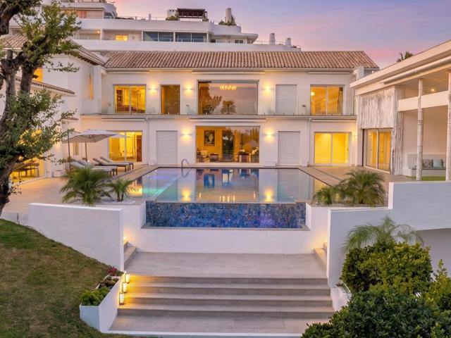 Villa Familiar Espaciosa con Apartamento de Invitados en Gua. 933m² San Pedro de Alcántara