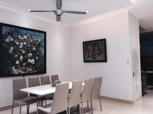 Villa for rent at Vinhomes Riverside