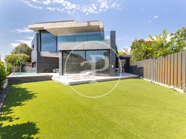 Villa for rent in Valldoreix, Sant Cugat del Vallès, Barcelona