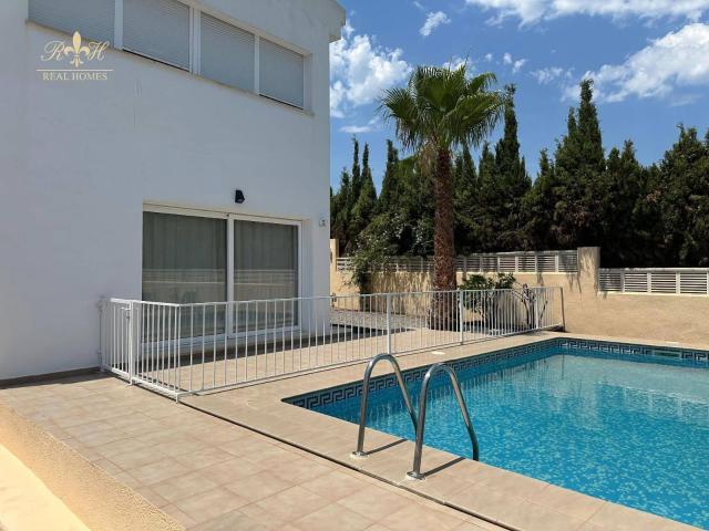 Villa for rent in Alfaz del Pi / L'Alfàs del Pi, Alicante