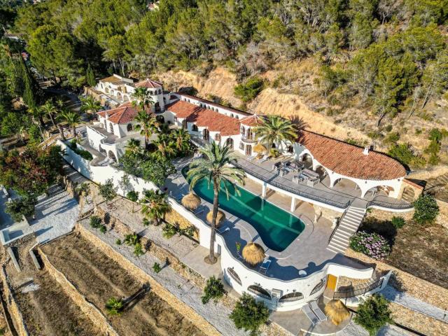 Villa for rent in Altea, Alicante