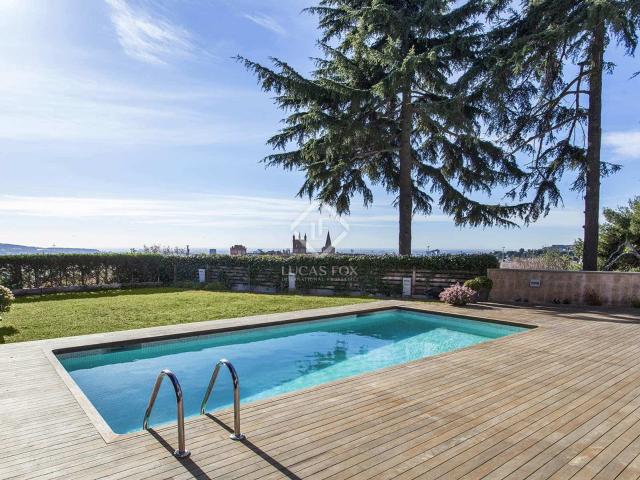 Villa for rent in Barcelona city, Barcelona