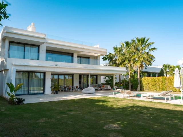 Villa for rent in Cancelada, Estepona, Málaga