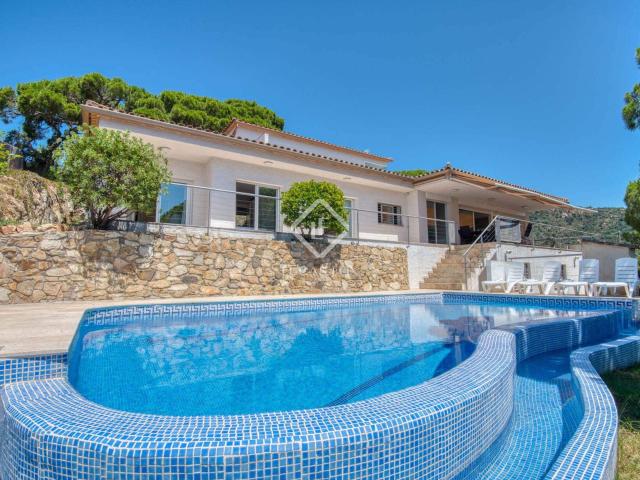Villa for rent in Castell d'Aro, Castell Platja d'Aro, Girona