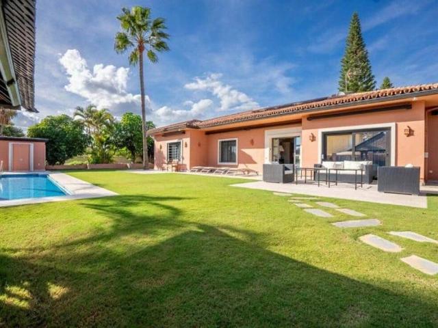Villa for rent in Centro, Estepona, Málaga