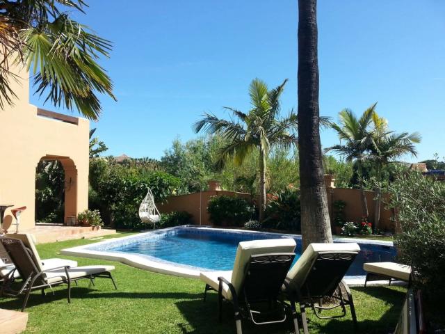 Villa for rent in Costalita, Estepona, Málaga
