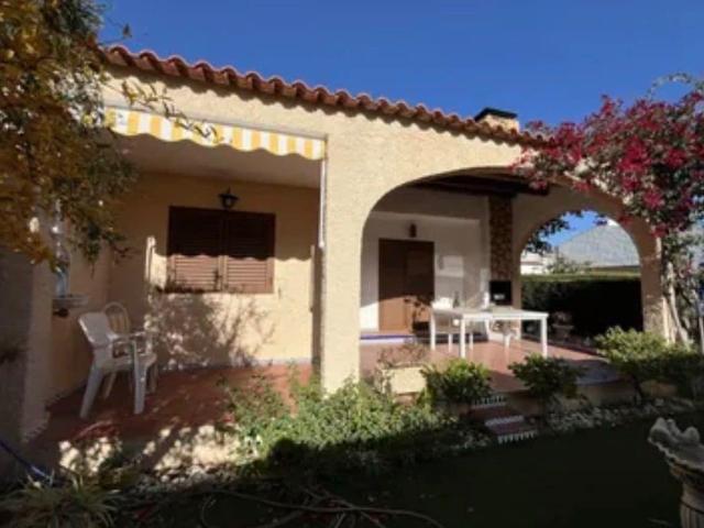 Villa for rent in Dehesa de Campoamor, Orihuela, Alicante