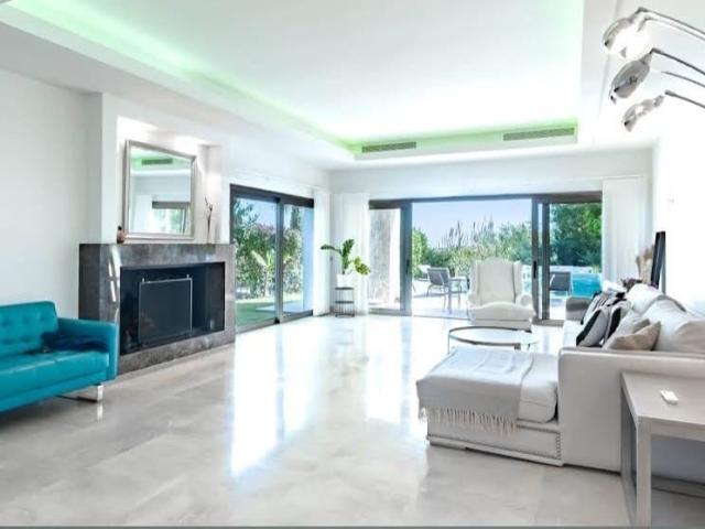 Villa for rent in El Paraiso, Estepona, Málaga