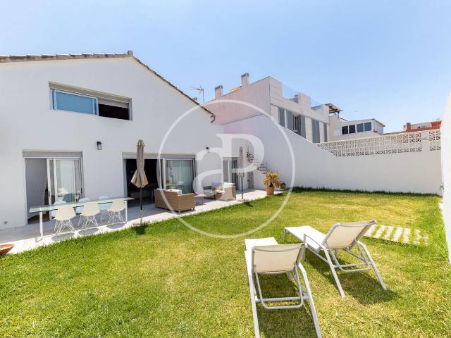 Villa for rent in Es Molinar / El Molinar, Palma de Mallorca, Mallorca