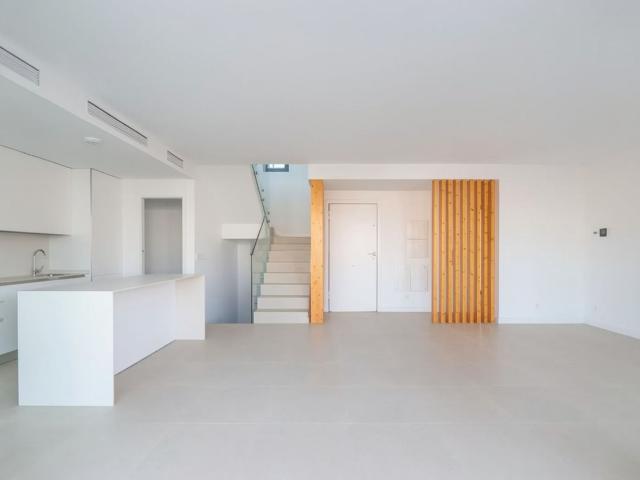 Villa For Rent in Estepona, Estepona