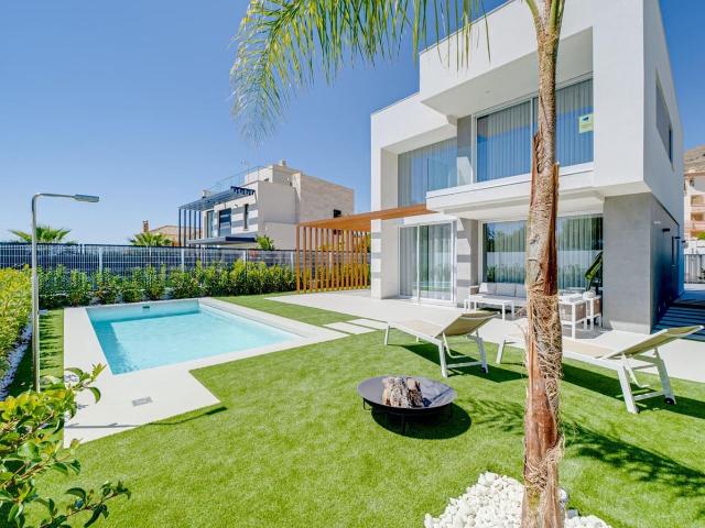 Villa for rent in Finestrat, Alicante