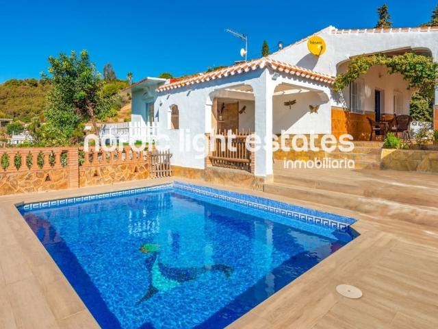 Villa for rent in Frigiliana, Málaga