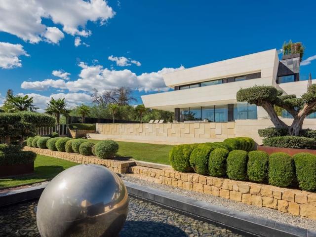 Villa for rent in Lomas De Marbella, Marbella, Málaga