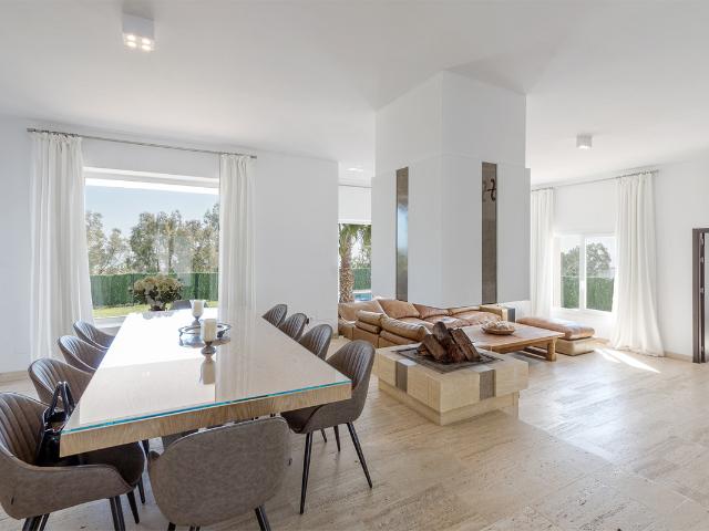 Villa For Rent in Manilva, Manilva