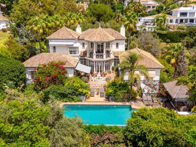 Villa for rent in Marbella, Málaga